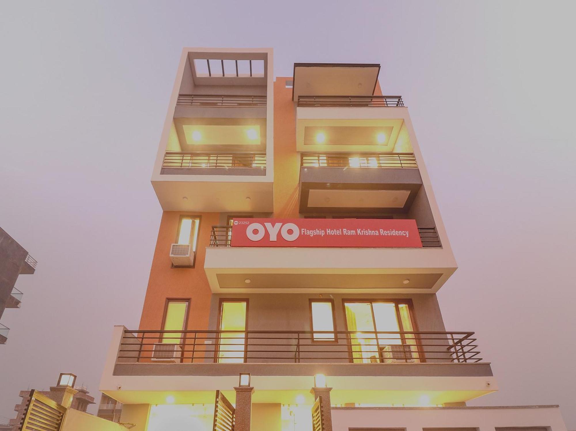 Super Hotel O Comfort Residency Near Artemis Hospital Ґурґаон Екстер'єр фото